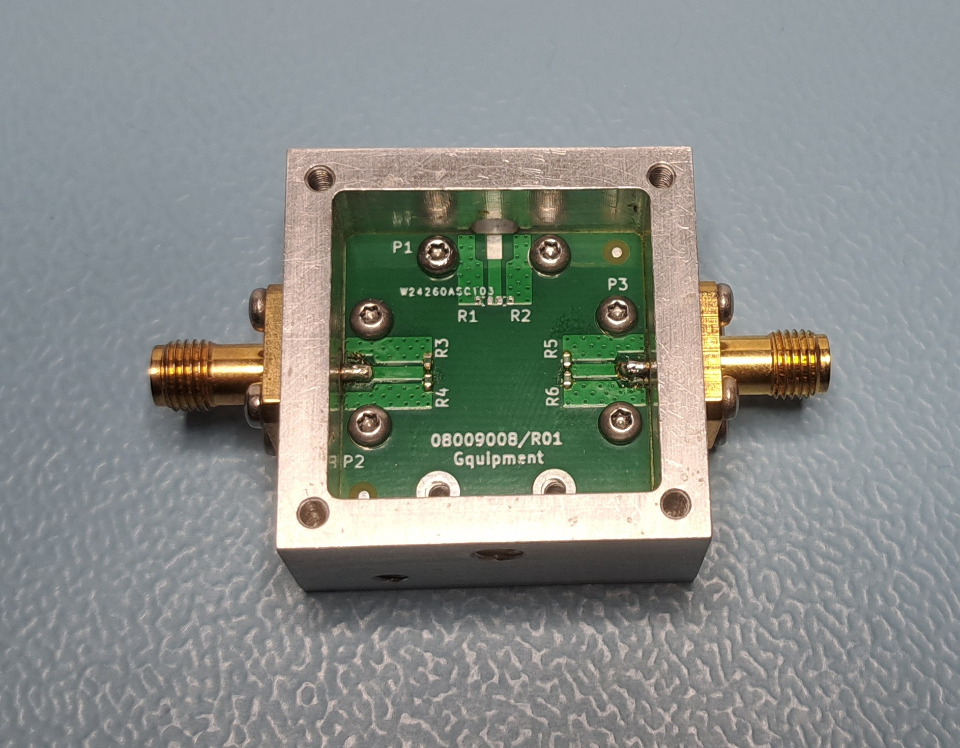 RF-enclosure MINI used as a test fixture